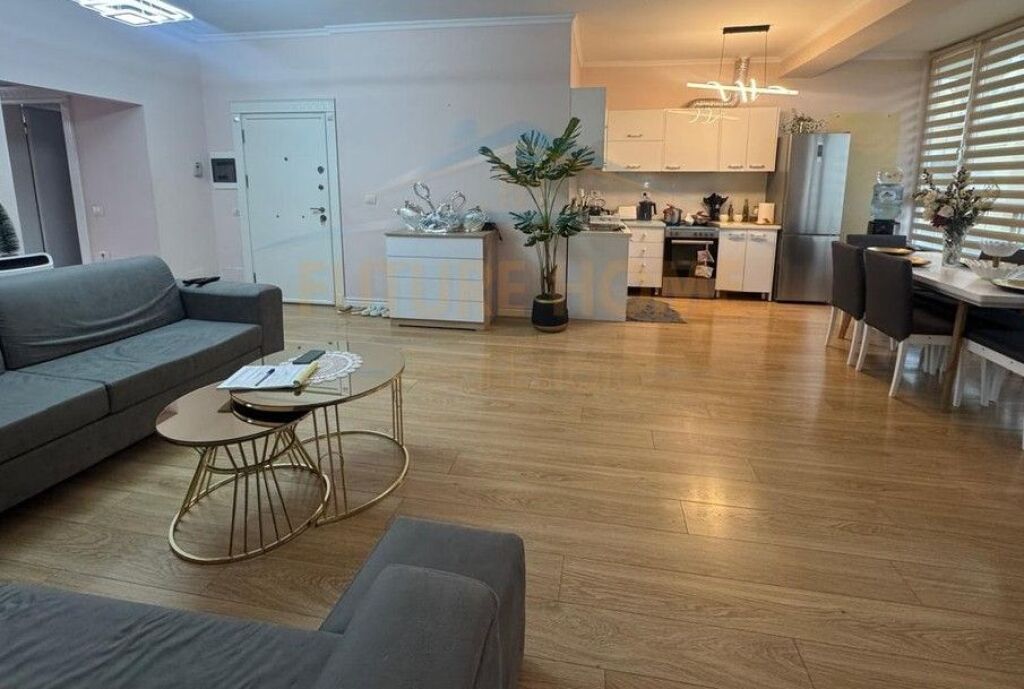 Shitet, Apartament 3+1+2, Kodra e Diellit