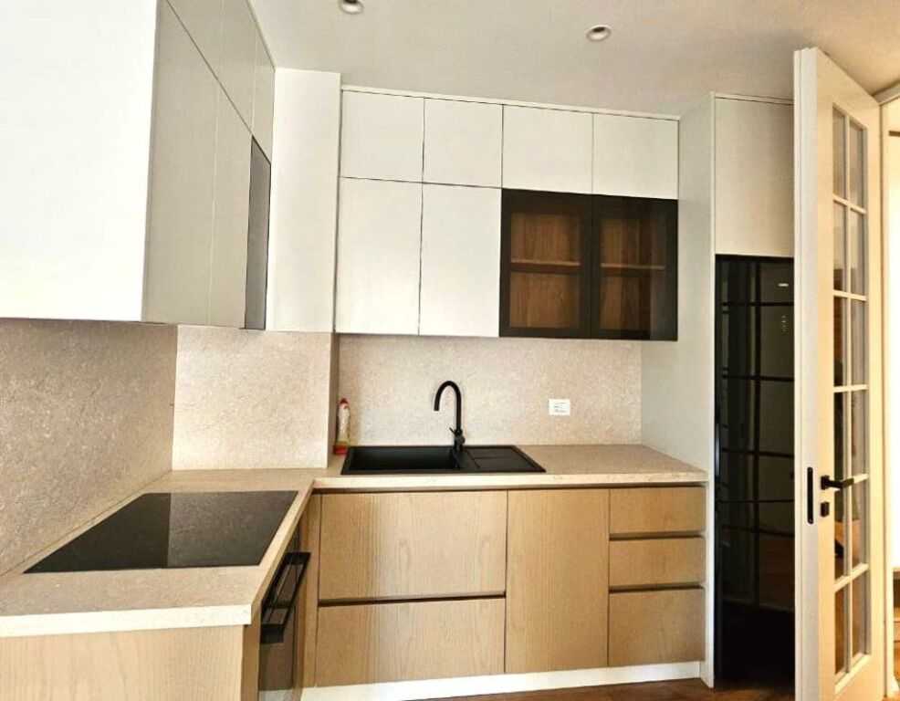 VENDESI APPARTAMENTO 2+1 VIA DURRESIT