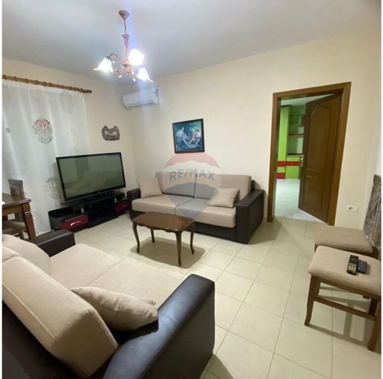 Apartament - Për Qira - Shkolla e Baletit, Tiranë