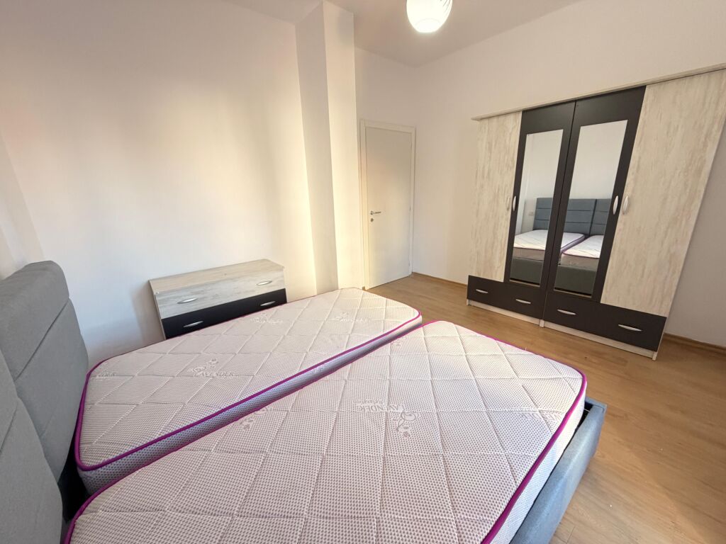 For rent 2+1 apartment near Eftali Koçi School.