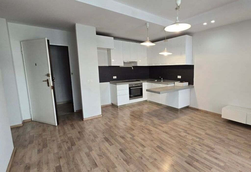 APARTAMENT 1+1 TEK KOMPLEKSI DELIJORGJI!