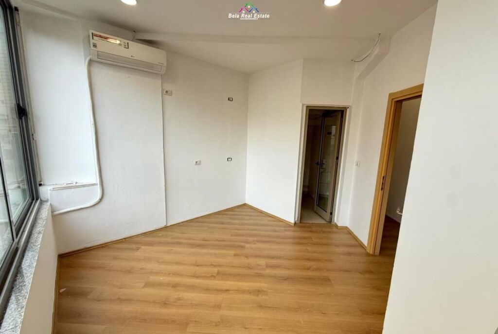 Zyre Me Qera Ne Qender (ID BZ2842) Tirane