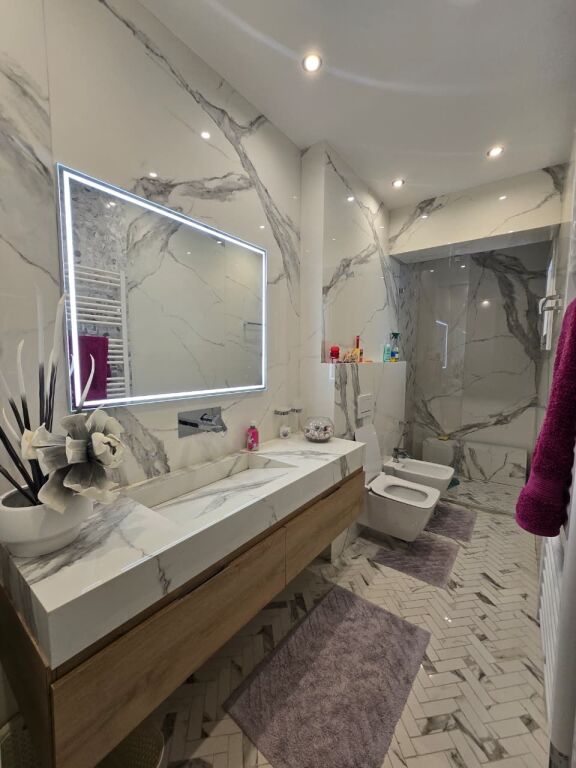 APPARTAMENTO 1+1 IN AFFITTO - LUNGOMARE, VLORE