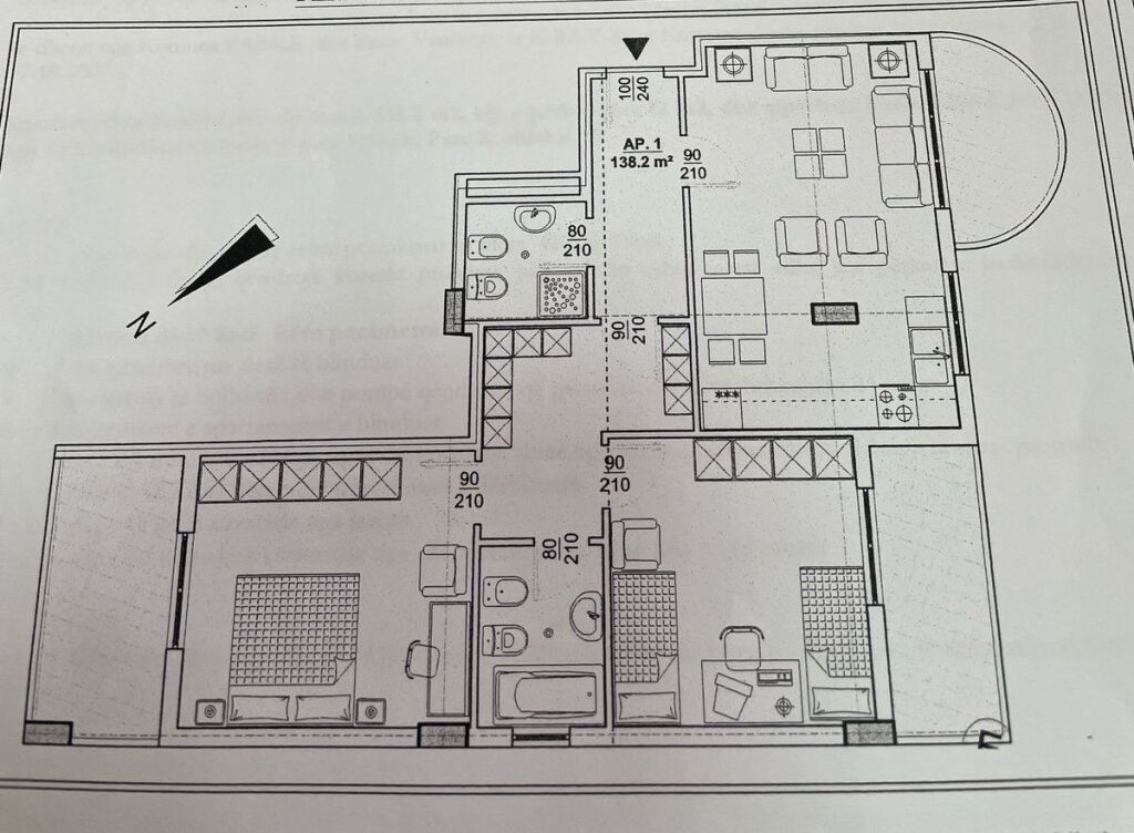 Apartament 2+1+2 në shitje pranë Kopshti Botanik i Tiranës dhe Xhamia e Kopshtit Botanik