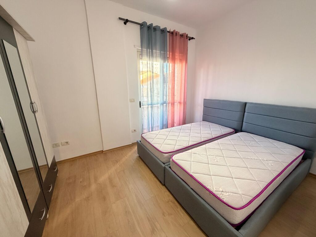 For rent 2+1 apartment near Eftali Koçi School.