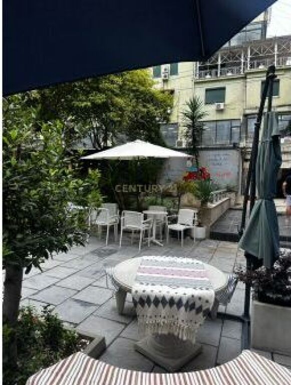 Premises for rent near the Tirana Court 750 Euro