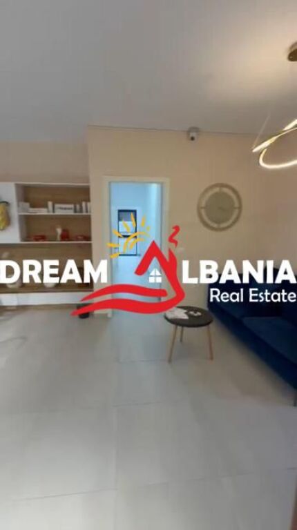 Shitet apartament 3+1+2 ne Rrugen e Dibres prane Vila Gold (ID 4131492)