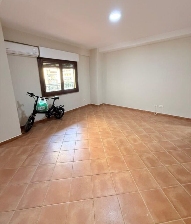 APARTAMENT 3+1 PER QERA TEK KOMUNA E PARISIT