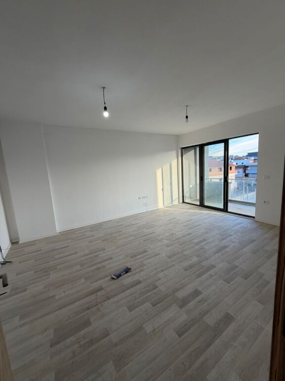 For rent Apartment 2+1+2 EMPTY, 5 Maj Street at the end near the new buildings near Ardian Klosi school 450 thousand lek