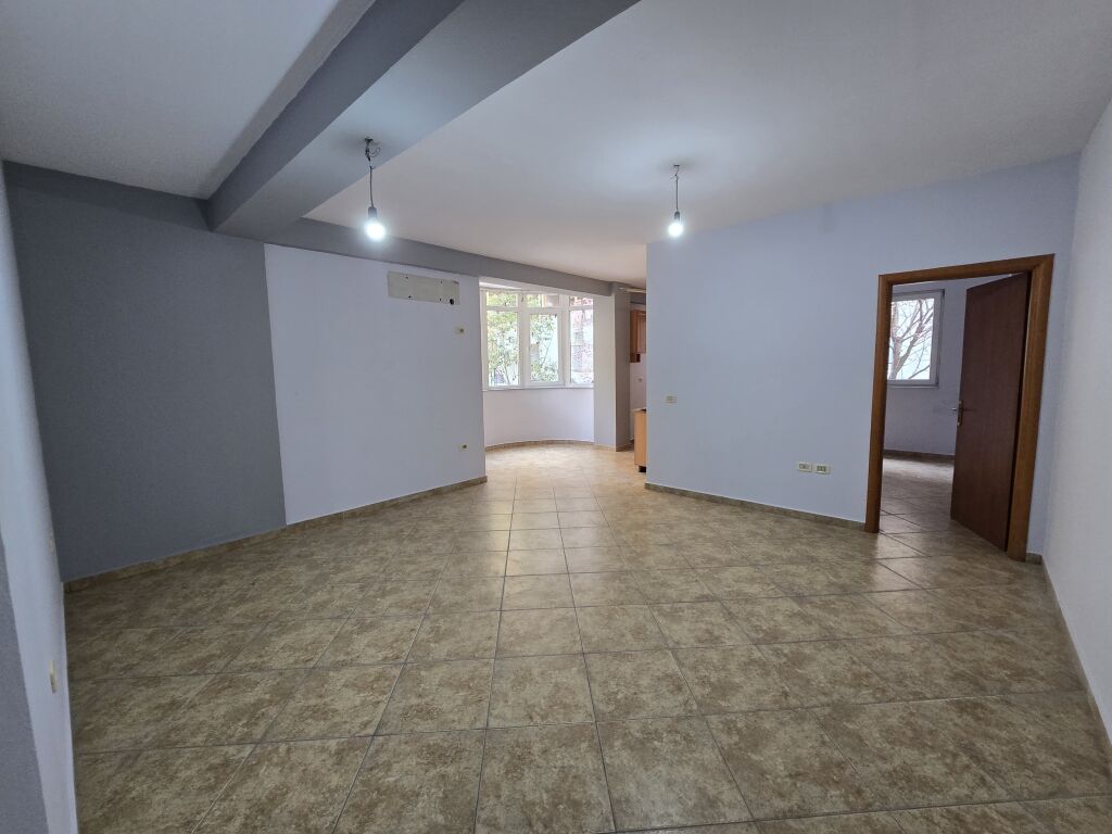 Appartamento 2+1+2 in vendita Eleonora (Komuna Parisit)