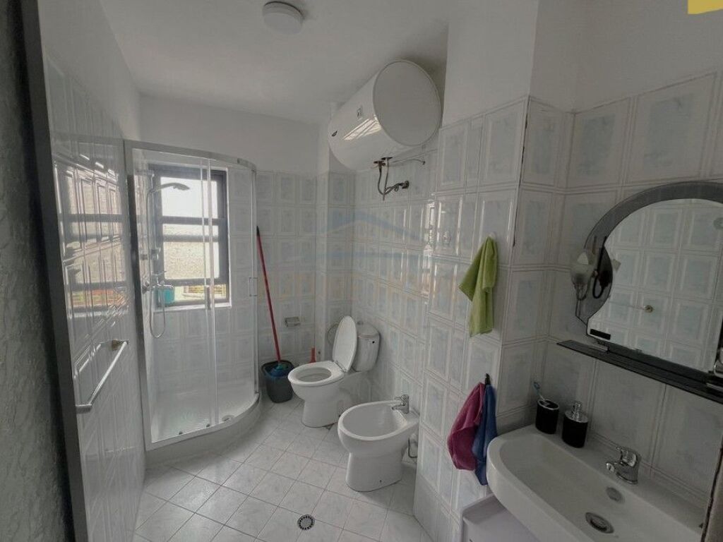 Qera, Apartament 2+1, Pazari i Ri, Tiranë.