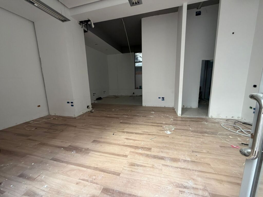 Japim me qera ambient open space Kopshti Botanik