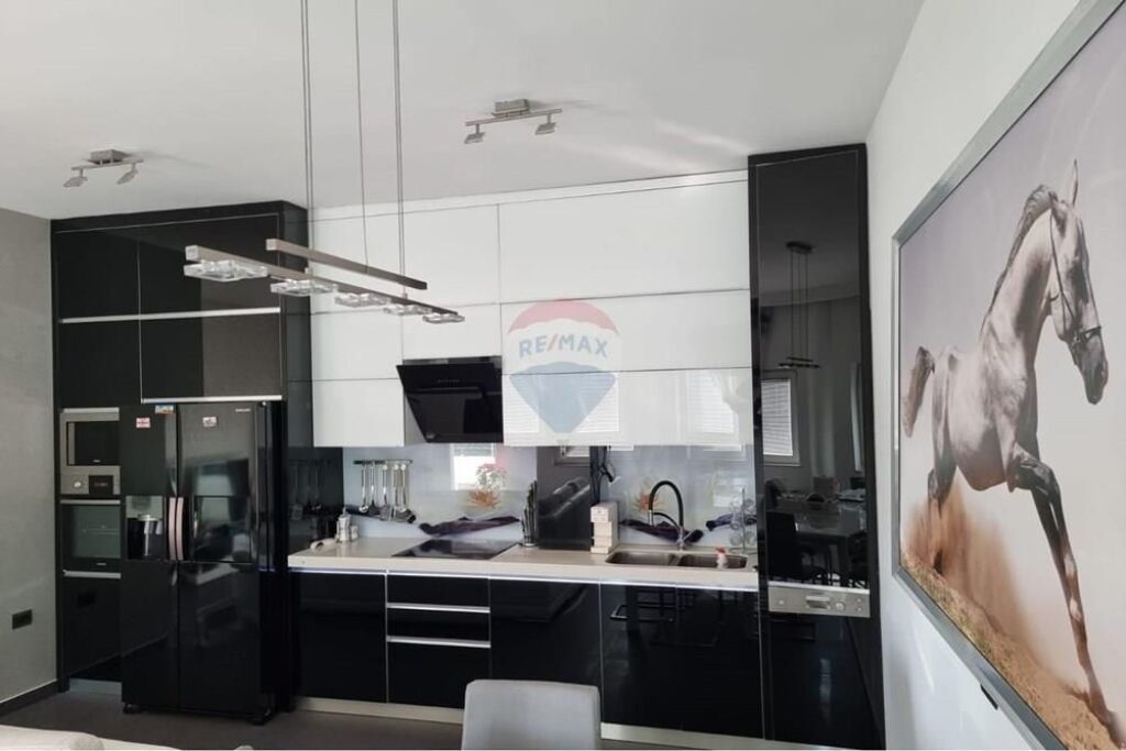 Piano Villa 3+1 in affitto, Via Besa