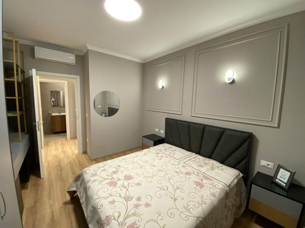 For rent 1+1 at Foleja e Gjelber near Zogu te Zi 700€