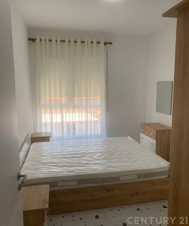 Apartament me qira 1+1 , 5 Maji
