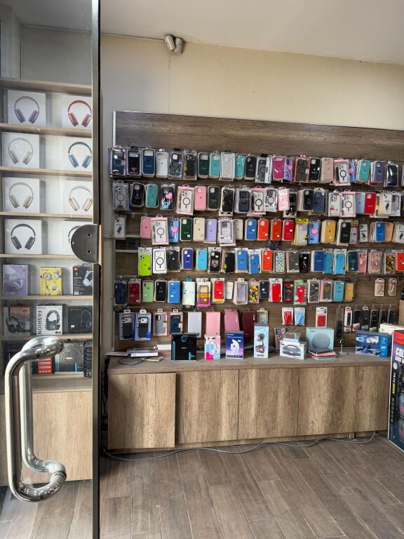 Vendesi Attività - Servizio cellulari &amp; computer