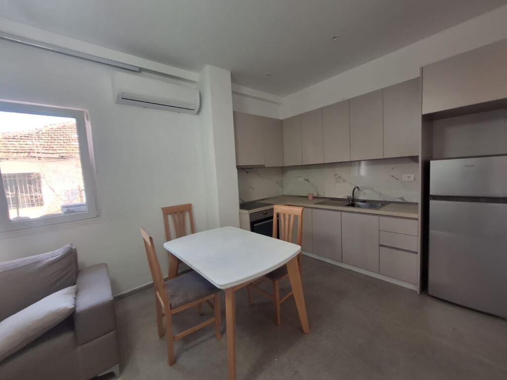 Jepet apartament 2+1 me qira ne Don Bosko!