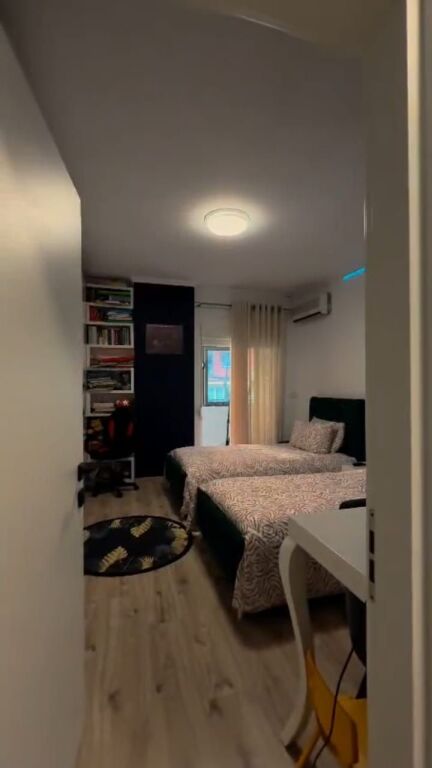 2+1,arredato ,100 m2 lordo,vicino al mercato Jata Astir,175 mila euro