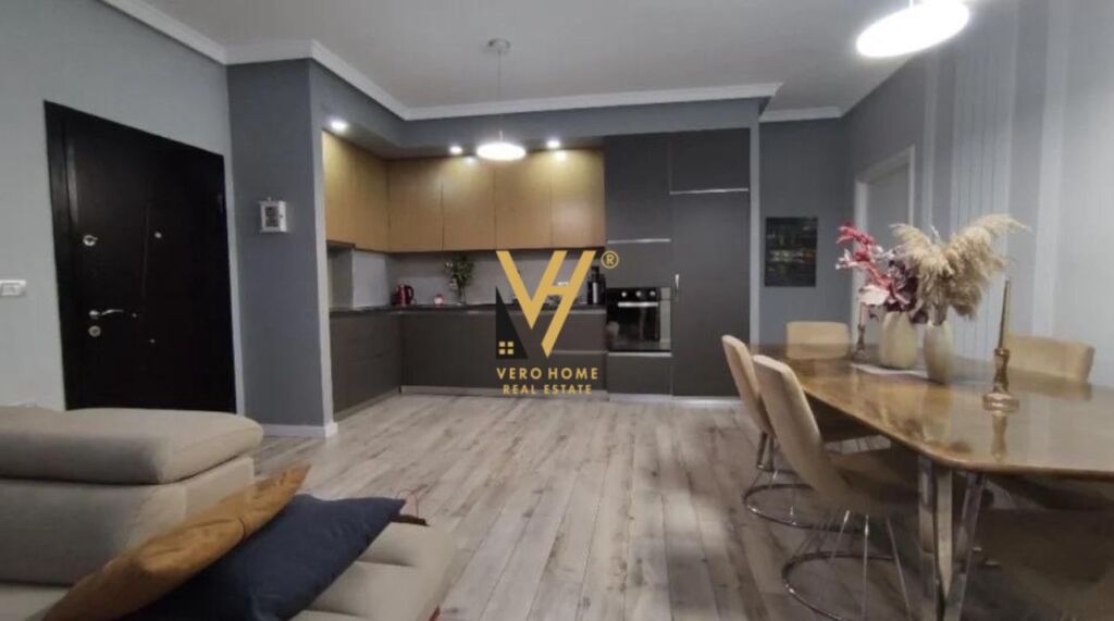 JEPET APARTAMENT 2+1+2BLK ME QIRA TE KOPSHTI BOTANIK 60.000 LEKE