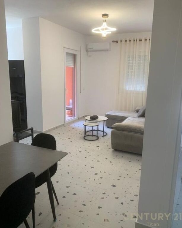 Apartament me qira 1+1 , 5 Maji