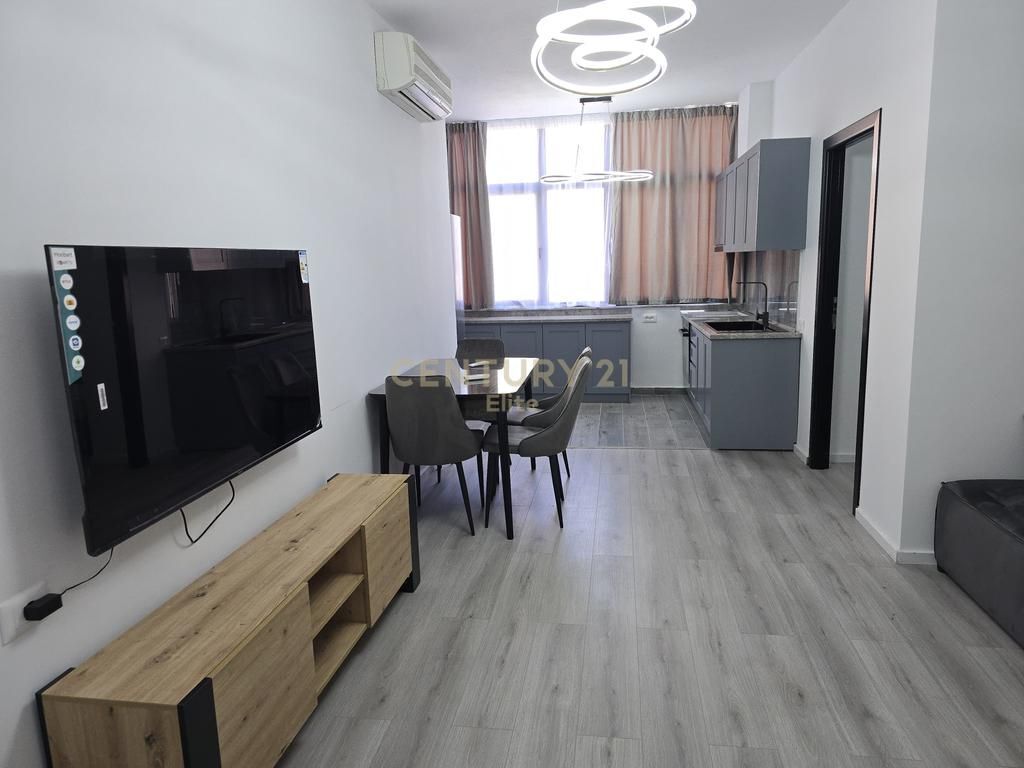 Rent, Apartment 1+1, Zogu i Pare Boulevard