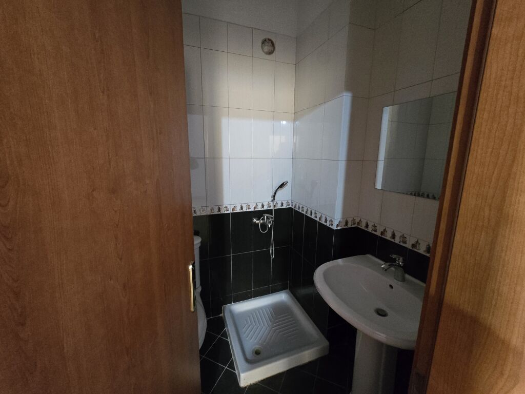 Appartamento 2+1+2 in vendita Eleonora (Komuna Parisit)