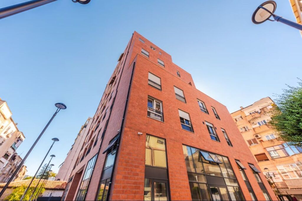 Apartament me qera - Myslym Shyri