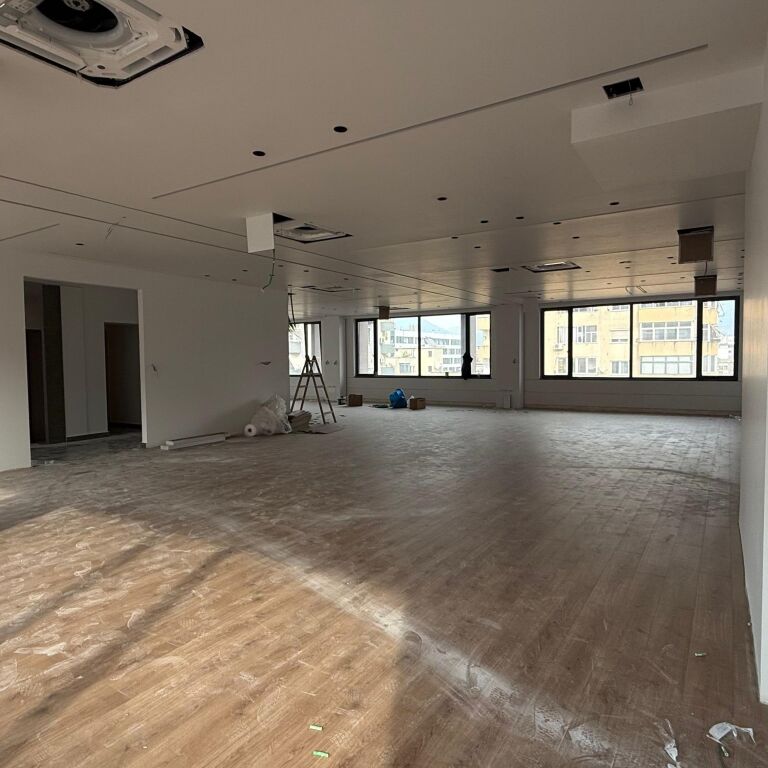 🏢 Jepet me Qira  576 m² Ambient Biznesi – Delijorgji ✨