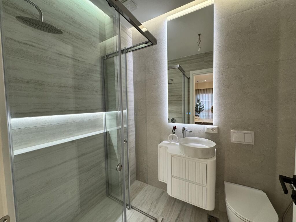 APARTAMENT MODERN PËR QIRA GARDEN BUILDING Rruga e Kavajes !