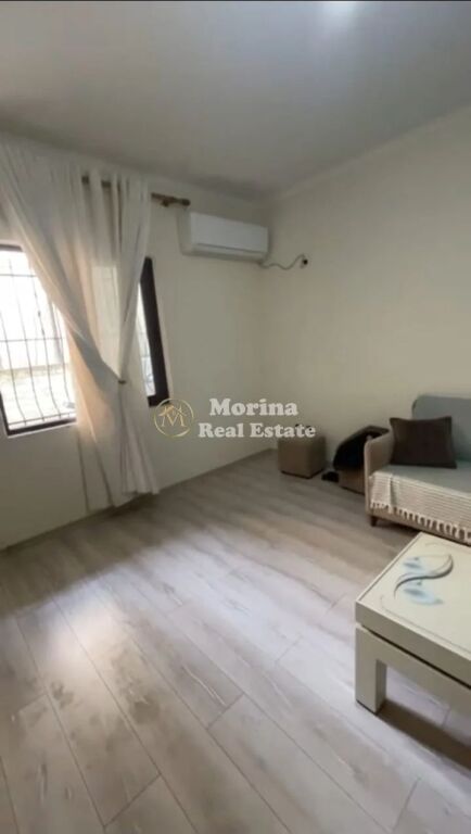 Affitto | Appartamento 2 + 1 | Via Teodor Keko | 400 €/mese