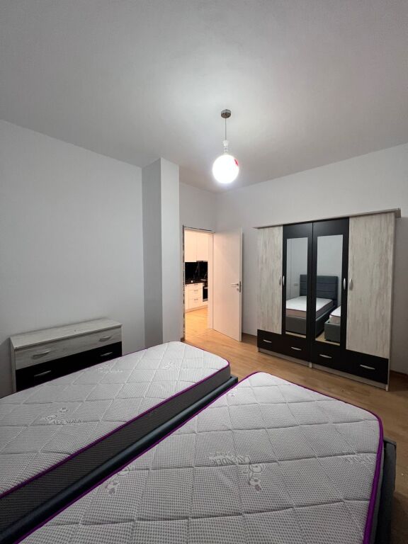 JEPET ME QERA APARTAMENT 2+1 PRANE SHKOLLES EFTALI KOCI, DURRES