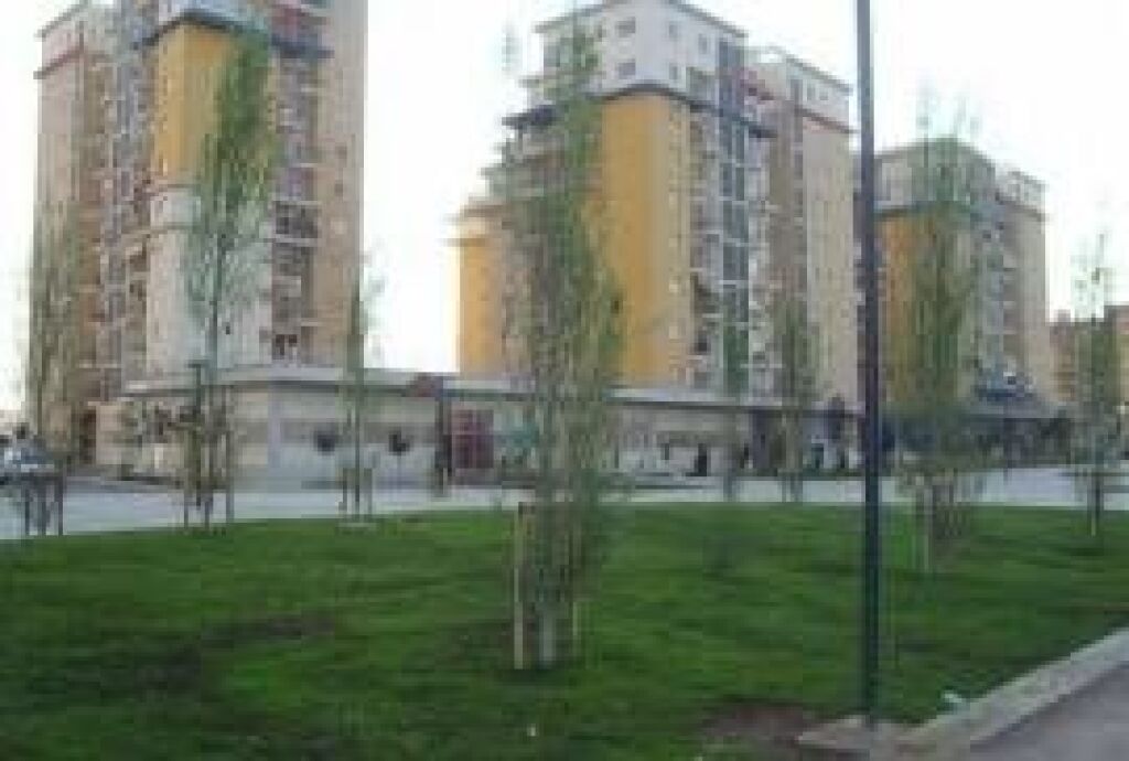 Shiten 2 poste parkimi,Ish Fusha Aviacionit