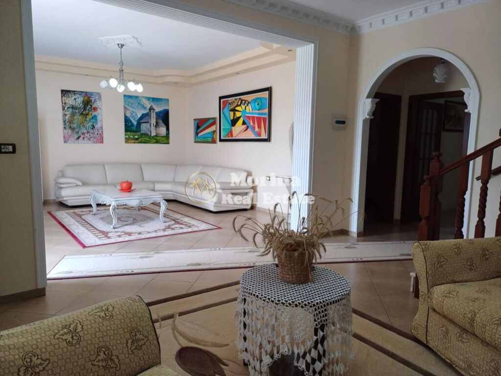 Shitje | Vilë 4 + 1 | Fier | 400000 €