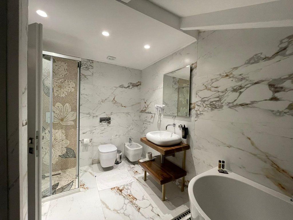 HOTEL FOR SALE IN VLORE! 1,500,000 €