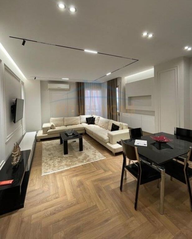 Qera , Apartament 2+1+Post Parkimi , Pazari i Ri