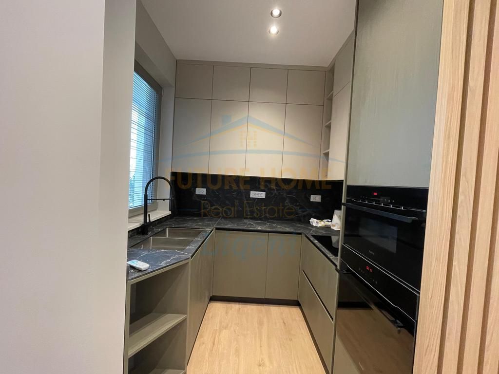 Affitto, Villa su 3 piani, Green Valley, Lago Secco, Tirana