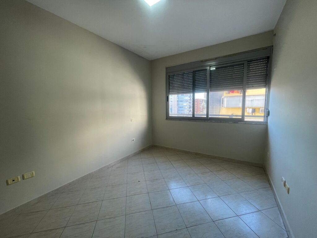 APARTAMENT 2+1 PER QERA BOSH PER ZYRA 80 M2