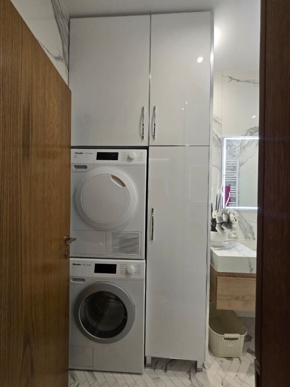 APPARTAMENTO 1+1 IN AFFITTO - LUNGOMARE, VLORE