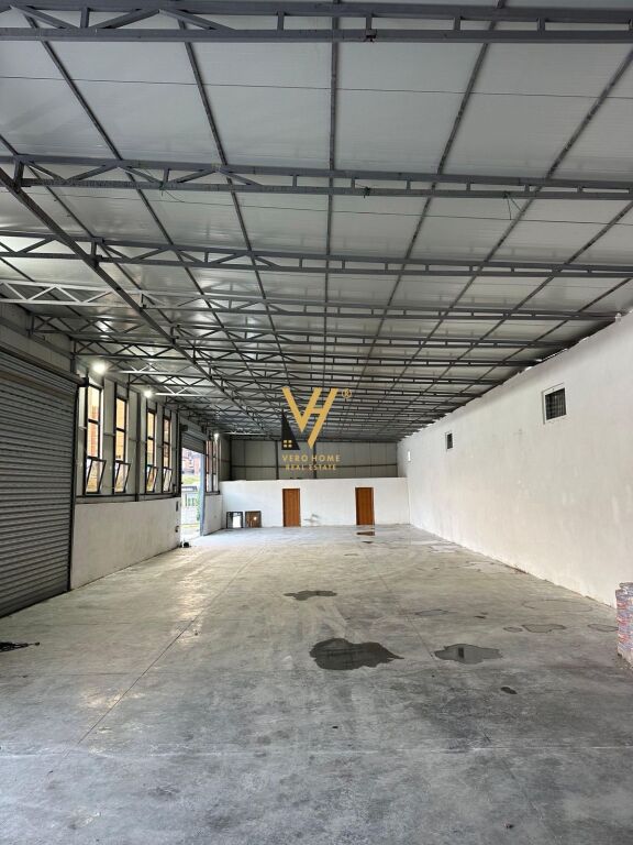 JEPET KAPANON 1.250 M2 ME QERA NE VORE 2.300 EURO