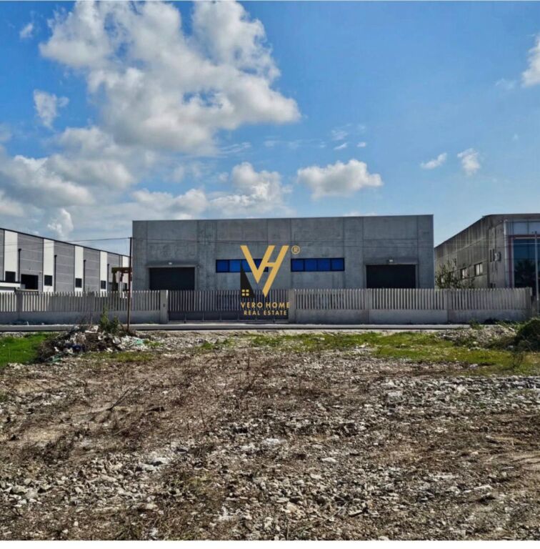 WAREHOUSE FOR SALE 10,000 M2 ON THE TR-DR HIGHWAY 3,500,000 EURO