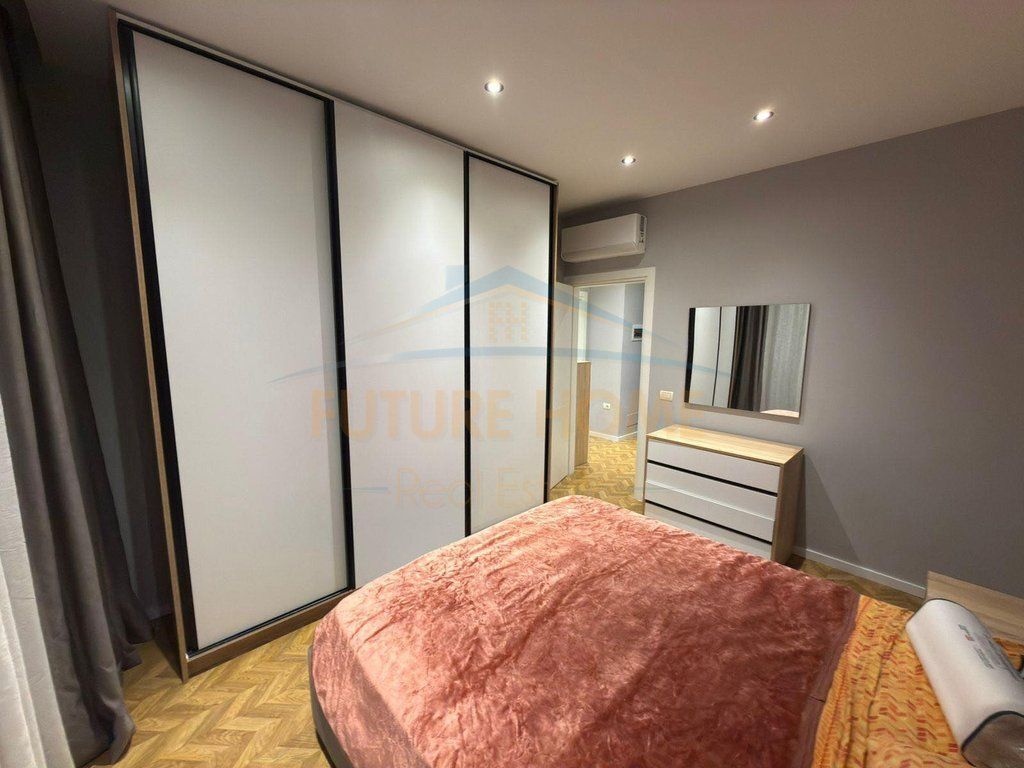 Qera, Apartament 1+1+Post Parkimi, Urban Gate