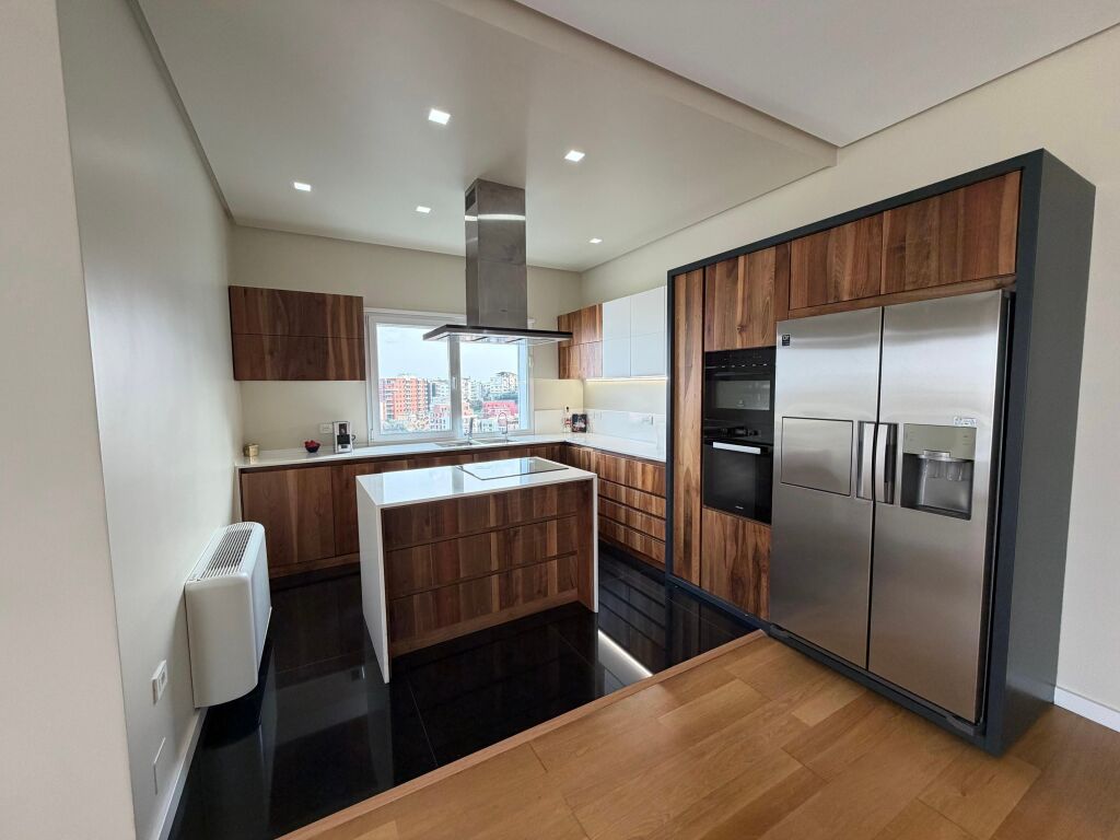 Apartment 2+1+2 with Parking Space for Rent