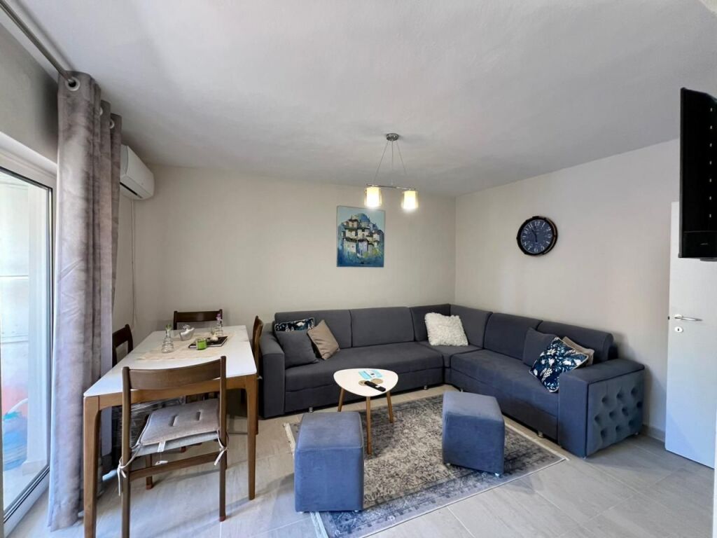 Apartment 2+1 for rent, “Fortuzi” Street, Tirana