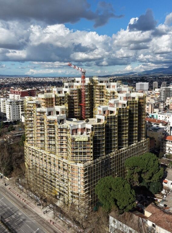 🏢 Colonnade Residence