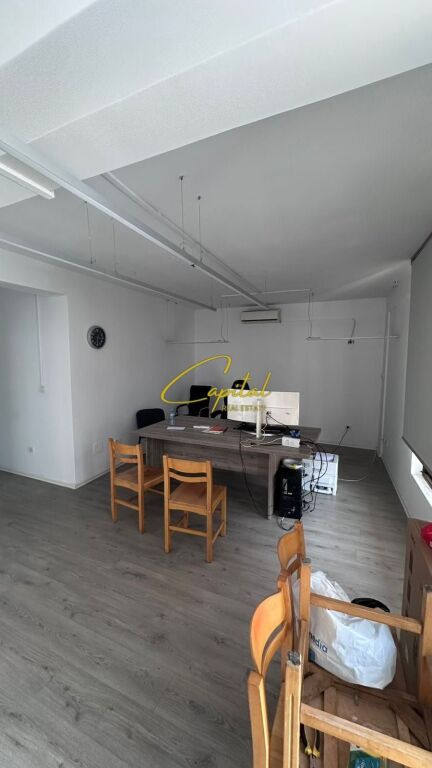 UFFICIO IN AFFITTO 116 M2 VASIL SHANTO 1.200 EURO