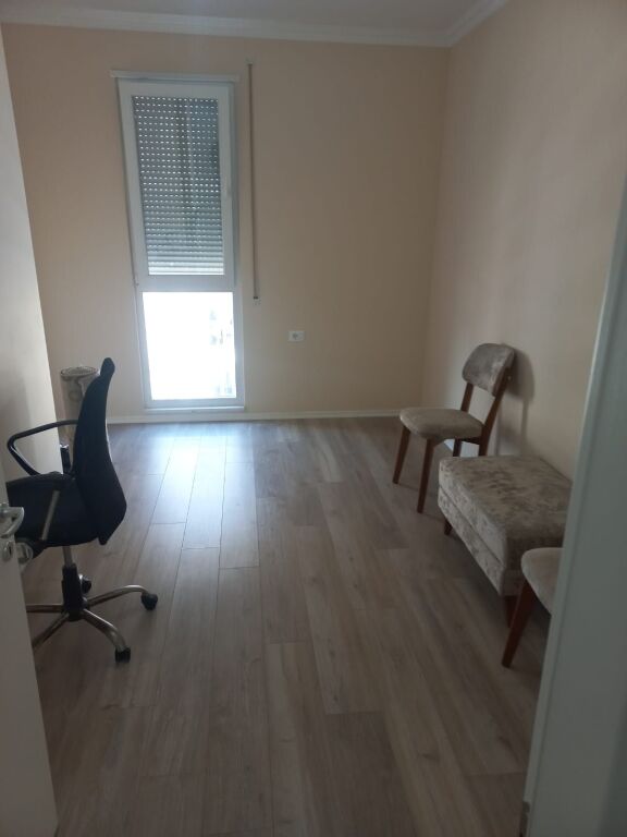 Affittasi 2+1+2 Univers City 500€