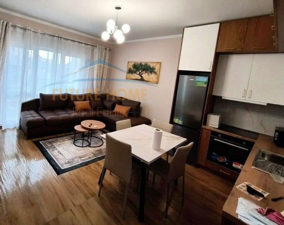 Affitto, Appartamento 1+1+Posto Auto, Uccello Nero, Tirana