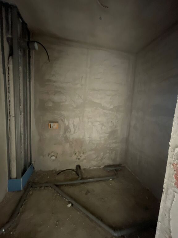 Shitet apartament 1+1 Kamez