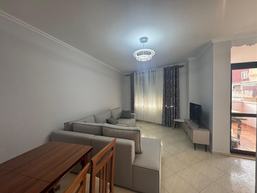 Apartament me qera - Qender