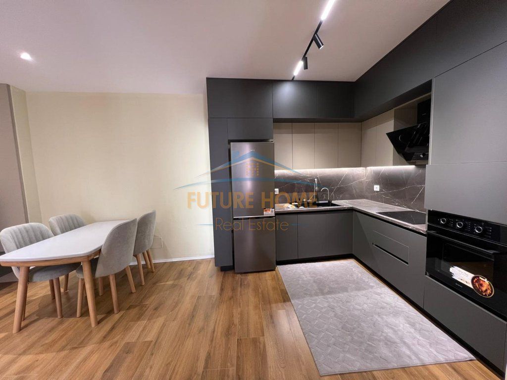 Rent, Apartment 1+1, Galeria Roma, Kavaja Street, Tirana!